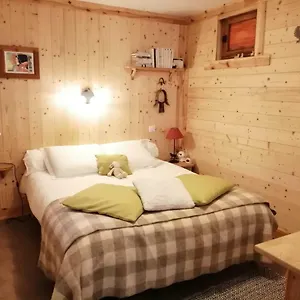 https://chambre-dhotes-la-mourerous-la-salle-les-alpes.fr-provencehotel.com